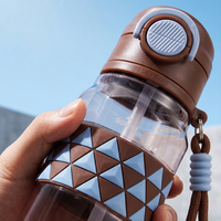 Bouteille d'eau portable anti-fuite à ouverture rapide avec paille intégrée, sangle antidérapante en silicone et dragonne de transport pour le sport