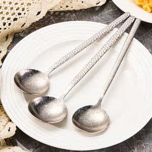 Cuillère ronde martelée en titane pur, durable, plaquée argent, manche long, design moderne pour la maison et les restaurants - Product Image 1