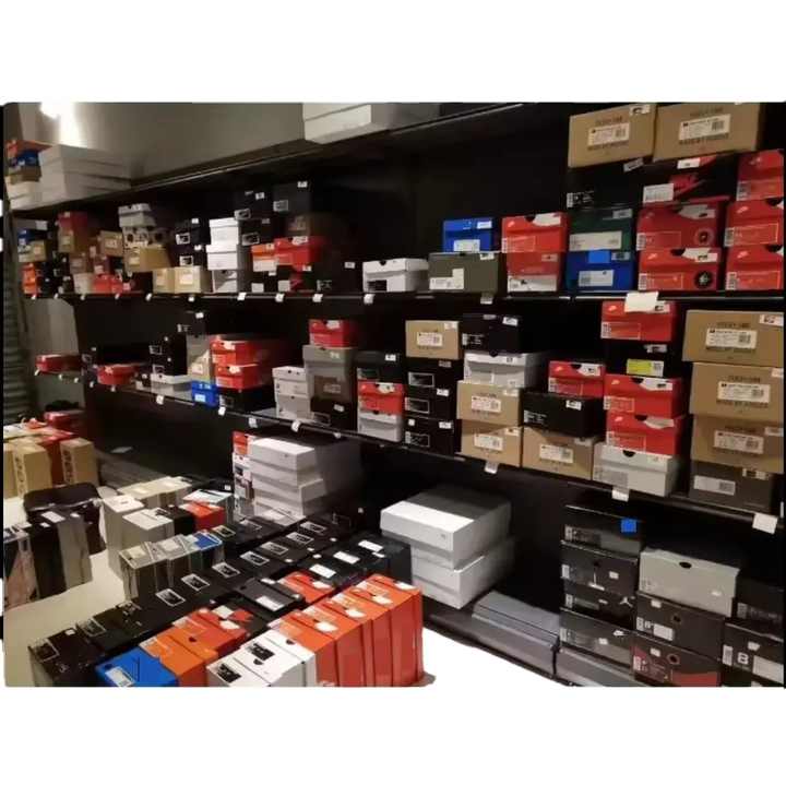 aj1s black and white