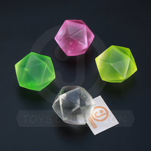 ของเล่นบีบก้อนน้ำตาลเพชร ของเล่นมาลโทสบีบได้ นุ่ม TPR แบบมีหนาม บรรเทาความเครียด ของเล่นบีบสำหรับเด็ก - Product Image 3