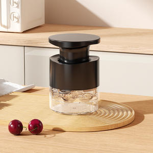 Outil de dénoyautage manuel à sept trous pour cerises, idéal pour la cuisine transfrontalière - Product Image 6