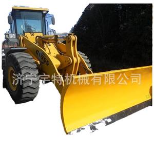 Pala Quitanieves para Propiedades Residenciales, Patios Escolares, Equipo de Limpieza de Nieve, Vehículo de Saneamiento Hidráulico de 2 Metros de Tracción - Product Image 5