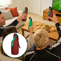 Nouvel arrivage : Support de bière en silicone avec fermeture éclair pour match de football, manchon isotherme antidérapant pour bouteille de bière, garde les boissons au frais avec ouvre-bouteille