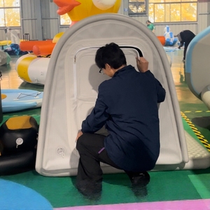 โรงแรมแคปซูลเป่าลมสองชั้นสำหรับกลางแจ้ง ใช้ได้ทุกฤดู กันน้ำ ผลิตจาก PVC เคลือบอย่างดี พร้อมเต็นท์เปิดอัตโนมัติรวดเร็ว - Product Image 5