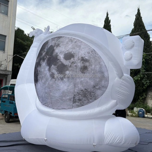 La mascotte astronaute gonflable est utilisée pour la décoration publicitaire lors de la fête sur <span class=keywords><strong>le</strong></span> thème de l'<span class=keywords><strong>aviation</strong></span> au musée des sciences. - Product Image 3