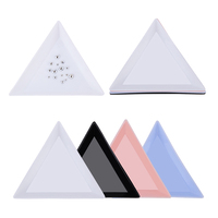 Plateau triangulaire en plastique pour nail art, plateau de tri et de rangement pour perles, mini palette organisatrice pour charms d'ongles, rangement pour strass et bijoux