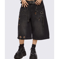 MZN Short en jean baggy noir délavé pour homme, longueur genou, avec décoration chaîne à œillets style punk, logo personnalisé