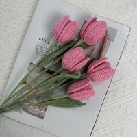 Nuevo estilo flor artificial tulipán ganchillo flores de Navidad decoración del hogar punto ganchillo tulipán flor regalo del Día de San Valentín