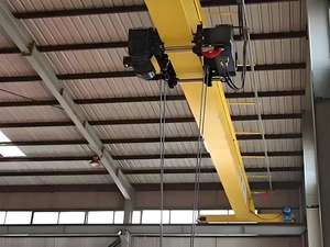 Высококачественный однобалочный мостовой кран вместимостью 2 тонны, двигатель/двигатель, беспроводной пульт дистанционного управления, высота подъема 30 м - Product Image 6