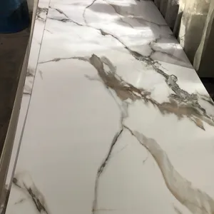 Feuille de marbre UV à impression 3D flexible Marbre en plastique étanche Feuilles de marbre mural en PVC