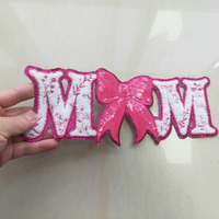 2025 nouveau Design personnalisé en gros maman Chenille lettres paillettes Sequin arc broderie fer sur patchs pour vêtements