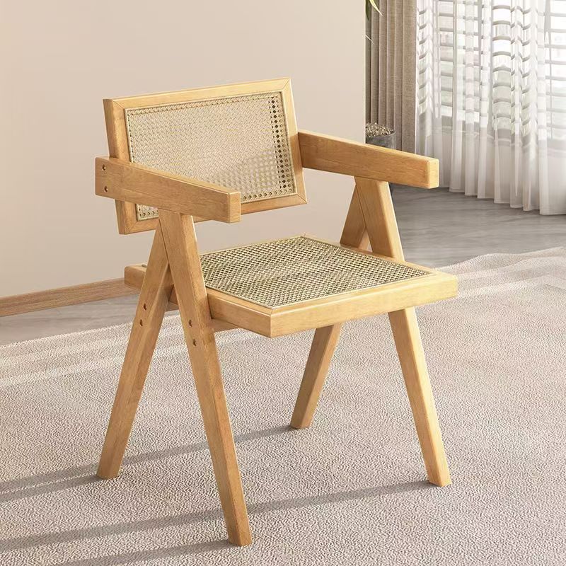 Seduta in rattan da 4 cm, color legno naturale di lusso.