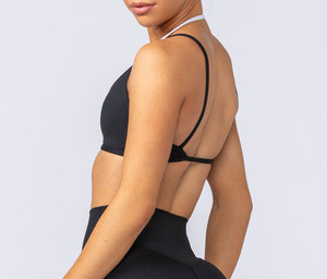 Contraste 2 en 1 Halter Yoga Bra Design y Sleek Narrow Hem Bind Newest False Two Pieces Crop Top - Product Image 6