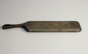 Tabla de servir estrecha y alargada de madera de fresno, estilo baguette, con asa de lazo, acabado oscuro, OEM personalizado, Vietnam - Product Image 2