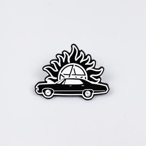 Broche de voiture rétro de style dessin animé, design personnalisé et élégant, accessoire lettre anglaise, badge métallique créatif pour vêtements et sacs à dos - Product Image 6