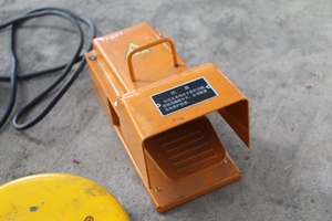 เครื่องปั๊มโลหะ CHZOM CHZONE Jb23-16 เครื่องเจาะแบบกลไก พร้อมมอเตอร์ขับเคลื่อน 40 แรงม้า  พร้อมแบริ่ง J23-10T เครื่องปั๊มกำลังสูง - Product Image 2
