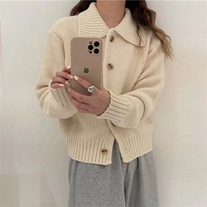 Design de logo personnalisé femmes pull gaufré Cardigan mode col rabattu à manches longues <span class=keywords><strong>veste</strong></span> à boutons amples - Product Image 4