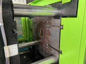 Machine de moulage par injection hydraulique horizontale YIZUMI 1200 KN avec moteur PLC et pompe à vis – Économique pour la production de brosses à dents - Product Image 3