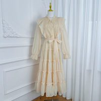 Robe décontractée grande taille personnalisée robe plissée française à bord de champignon robe à cintrer la taille robe rétro artistique à manches pétales pour femmes