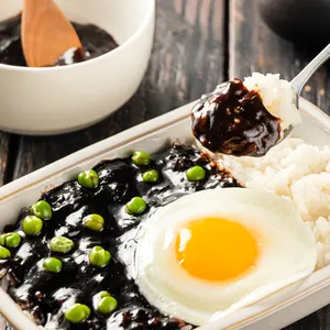 Mckeith 유명한 Zhajiangmian 붙여 넣기 검은 색 콩 붙여 넣기 믹스 쌀/국수 베스트 셀러 프리미엄 품질 식품 공급 업체