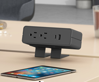 Prise murale moderne OMNI avec charge USB-C et protection contre les surtensions pour utilisation sur bureau