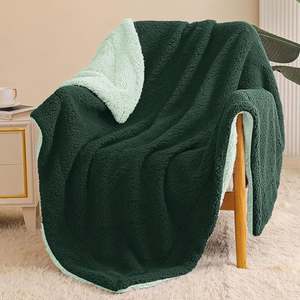 Manta de forro polar de Sherpa tamaño Queen reversible, manta de felpa suave para cama, mantas gruesas cálidas y esponjosas para invierno verde - Product Image 4