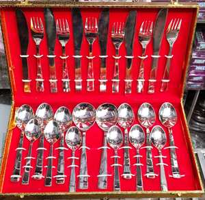 El lujoso juego de cubiertos de acero inoxidable de alta calidad incluye tenedor, cuchara, quemador de incienso para caja de madera aromática de alta cocina - Product Image 1