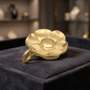 Assiette décorative en métal faite à la main en Inde, design oriental, couleur dorée - Product Image 4