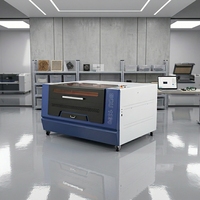 Machine de gravure et de découpe laser CO2 1390 de type portique à refroidissement par eau pour acrylique, bois, cuir, métal, caoutchouc, tissu, papier