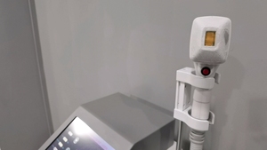 Système d'épilation rapide au laser diode 808 nm avec écran tactile intelligent de 10 pouces, refroidissement fiable au saphir, épilateur pour le bikini et les aisselles - Product Image 5