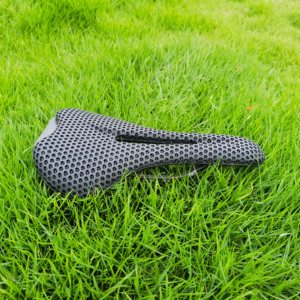 Selle de vélo en fibre de carbone imprimée en 3D, antidérapante, absorbant les chocs, 150g, 250x150mm, unisexe, toutes saisons, pour VTT, fournisseur chinois - Product Image 4