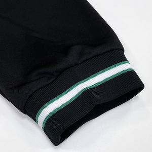 Maillot de football personnalisé avec numéro, design par sublimation, style rétro classique, manches courtes, 100% polyester respirant - Product Image 5