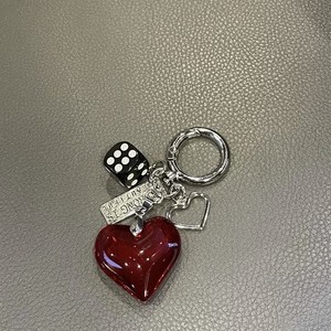 Porte-clés mousqueton en métal écologique avec grand cœur rouge perlé, design de niche, pendentif haut de gamme pour voiture et sac, accessoires tendance - Product Image 3