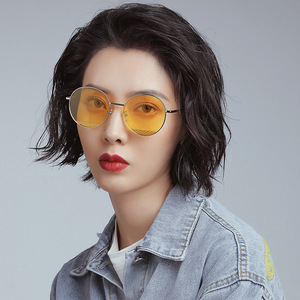 Gafas de sol de moda para mujer, montura redonda, lentes polarizadas UV400 TAC C1C8, color negro, a la moda, para protección solar, viajes y conducción - Product Image 3