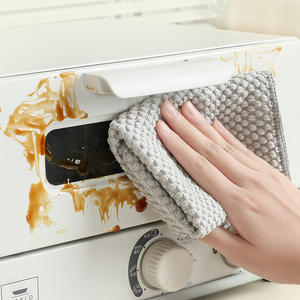 Serviette de cuisine carrée en microfibre 300 g/m² à pois, très absorbante, réutilisable, séchage rapide pour cuisine et salles de bain - Product Image 3