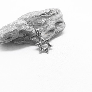 yunnique Stainless Steel <b>Star</b> Pendant Necklace Unisex Minimalist <b>Design</b> Fashion Jewelry - Product Image 2