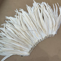 Plumes de coq blanches enfilées de 10 à 18 pouces, plumes naturelles pour la fabrication de chapeaux, éventails, artisanat, arrangements floraux de mariage, décoration