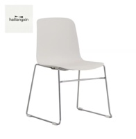 Chaise de jardin en plastique blanc au design moderne, très vendue, idéale pour les mariages romantiques, la salle à manger, la maison, le bureau et l'extérieur (entrepôt).