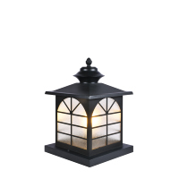 Lampe de poteau extérieure moderne avec cadre de fenêtre cintrée et verre dépoli