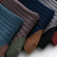 Chaussettes habillées respirantes en coton peigné de haute qualité pour hommes, personnalisables avec logo, MOQ 10 paires, couleur unie pour la saison automne