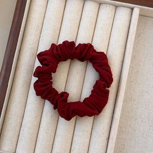 Simple perle haute élasticité <span class=keywords><strong>cheveux</strong></span> corde bande polyvalent <span class=keywords><strong>rouge</strong></span> nouvel an queue de cheval <span class=keywords><strong>cheveux</strong></span> cravate basique petit intestin <span class=keywords><strong>cheveux</strong></span> cravate pour l'extérieur - Product Image 6