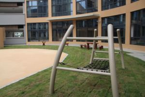 Nouveau design d'aire de <span class=keywords><strong>jeux</strong></span> extérieure équipement de balançoire <span class=keywords><strong>pour</strong></span> enfants et handicapés <span class=keywords><strong>jeux</strong></span> de parc d'attractions <span class=keywords><strong>pour</strong></span> enfants - Product Image 5