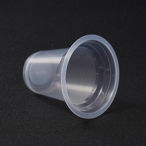 Vente en gros de gobelets en plastique transparent jetables personnalisés avec logo imprimé, avec couvercle, pour boissons froides, bière, café - Product Image 5