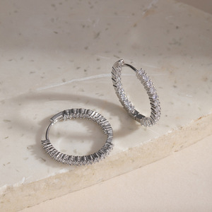 Pendientes de Aro de Aleación de Zinc con Engaste de Garra y Zirconia Redonda, Adornados, Modernos para Uso Diario - Product Image 2