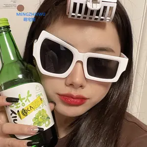 Gafas de Sol Divertidas con <span class=keywords><strong>Cejas</strong></span> Elevadas para Mujer y Hombre, Accesorios de Moda Punk, Diseño Moderno para Fiestas - Product Image 1