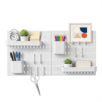 Organiseur mural à panneaux perforés en plastique 22*11 pouces, système de rangement modulaire pour la maison, le bureau et la salle d'artisanat