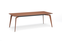 Table basse décorative simple et commerciale, surface en cuir orange lisse, structure en métal courbé stable, table d'appoint pour bureau