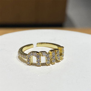 Bague élégante géométrique avec lettre <span class=keywords><strong>MIU</strong></span>, plaquée or, incrustée de zircon, ajustable, ouverte, pour femme, bijoux de mode, vente en gros - Product Image 5