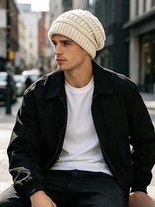 Lot de 2 bonnets d'hiver tricotés amples et doux pour <span class=keywords><strong>femme</strong></span>, couleur unie moutarde-ivoire, lavage à la main uniquement, tour de tête 48-50 cm - Product Image 3