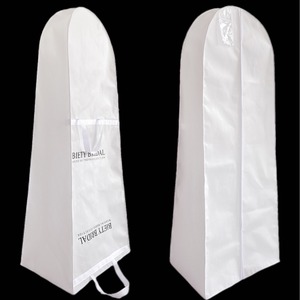 Logo personnalisable 1.8m couverture <span class=keywords><strong>de</strong></span> robe <span class=keywords><strong>en</strong></span> <span class=keywords><strong>tissu</strong></span> non tissé double face grande queue sac <span class=keywords><strong>de</strong></span> robe <span class=keywords><strong>de</strong></span> mariée étendu couverture <span class=keywords><strong>de</strong></span> <span class=keywords><strong>vêtement</strong></span> épaissi - Product Image 6